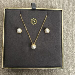 BRAND NEW Julie Vos Earrings and Necklace set